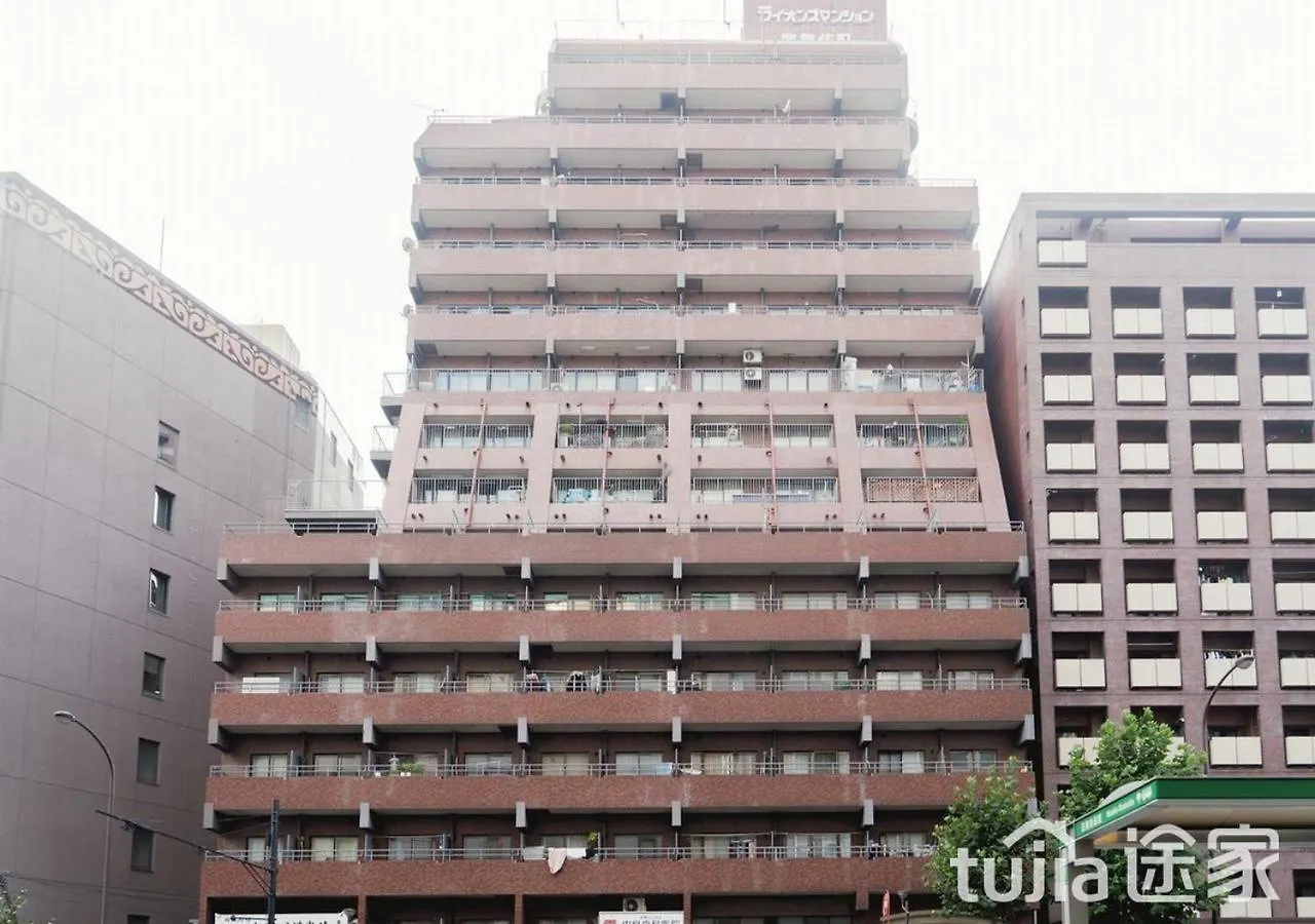 Apartmán Shinjuku Center新宿中心! !Shinjuku Kabukicho! 3Min Walk! Jr 新宿!地铁站步行3分 !新宿歌舞伎!阳光的超大阳台 俯瞰明大街街景!著名连锁大型公寓!一层24小时保安常驻605 Prefektura Tokio
