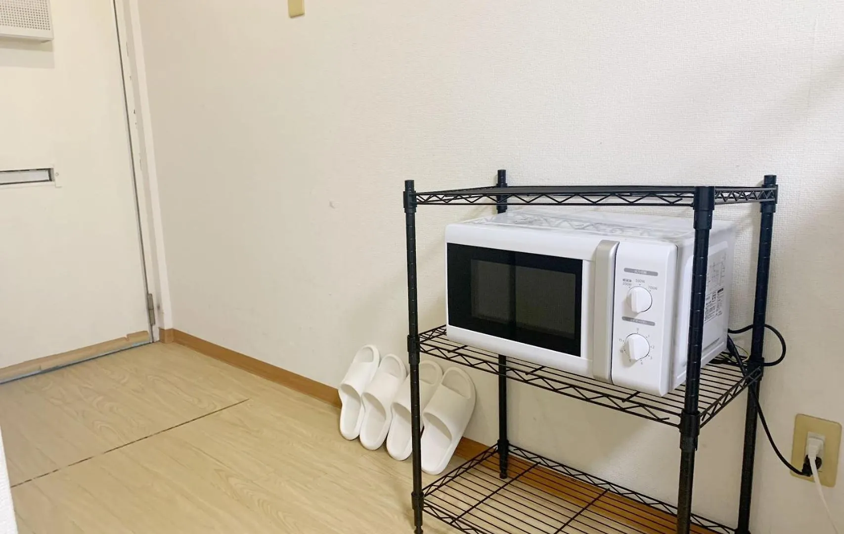 Shinjuku Center: Prime Location with Sunny Terrace Views Apartment Tokyo
